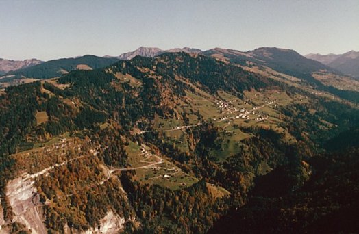Laternsertal (Luftbild taleinwrts, Blickrichtung von Westen nach Osten)